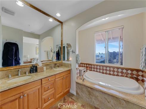 308  5th   Street, Huntington Beach, CA