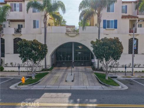308  5th   Street, Huntington Beach, CA