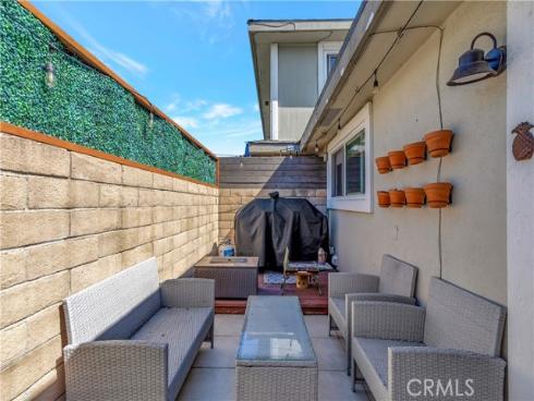 4612  Via Vista  5  Circle, Huntington Beach, CA