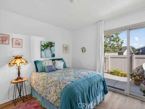 8816  Yuba  1108B  Circle, Huntington Beach, CA