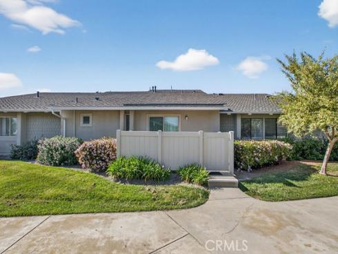 8816  Yuba  1108B  Circle, Huntington Beach, CA