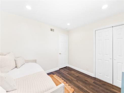 5631  Nevada  , Huntington Beach, CA