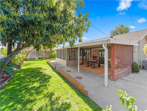 5631  Nevada  , Huntington Beach, CA