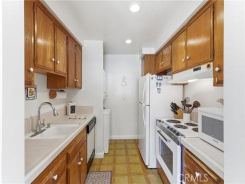 8145  Ridgefield  , Huntington Beach, CA