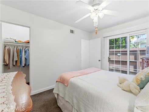 8145  Ridgefield  , Huntington Beach, CA