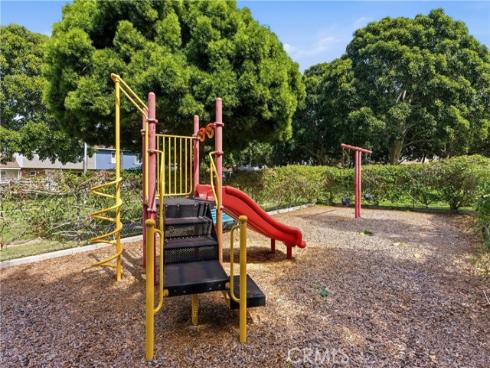 8145  Ridgefield  , Huntington Beach, CA