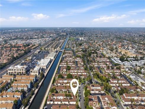 8145  Ridgefield  , Huntington Beach, CA