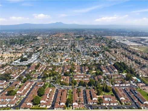 8145  Ridgefield  , Huntington Beach, CA