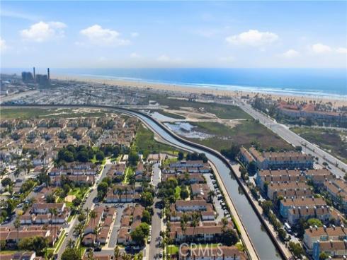 8145  Ridgefield  , Huntington Beach, CA