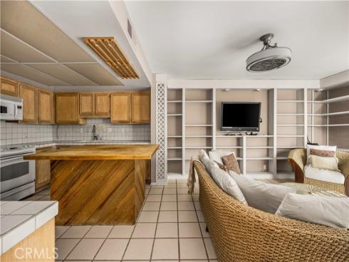 19731  Shorecliff  , Huntington Beach, CA