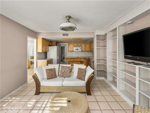 19731  Shorecliff  , Huntington Beach, CA