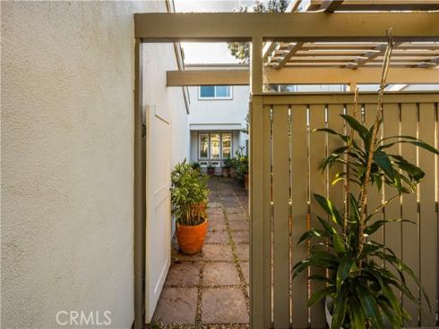 19731  Shorecliff  , Huntington Beach, CA