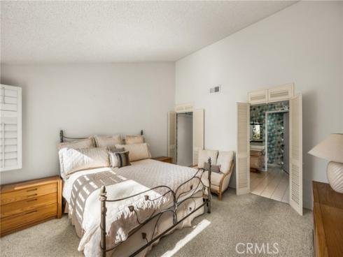 19731  Shorecliff  , Huntington Beach, CA