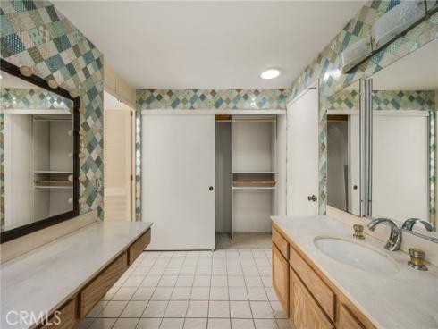 19731  Shorecliff  , Huntington Beach, CA