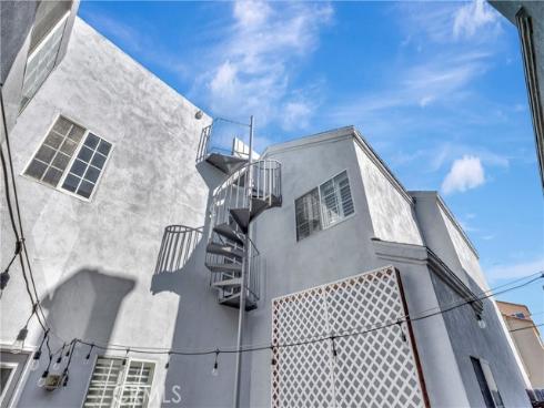 1208  California   Street, Huntington Beach, CA