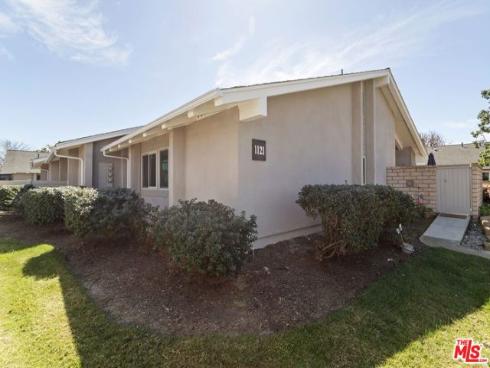 8886  Plumas  1121A  Circle, Huntington Beach, CA