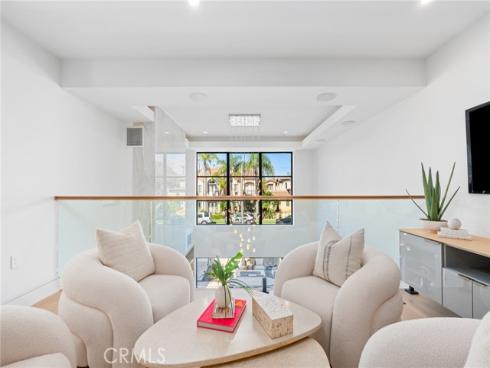 520  11th   Street, Huntington Beach, CA