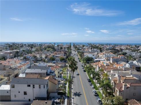 520  11th   Street, Huntington Beach, CA