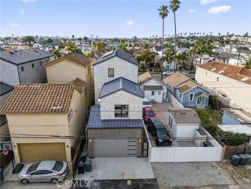 520  11th   Street, Huntington Beach, CA