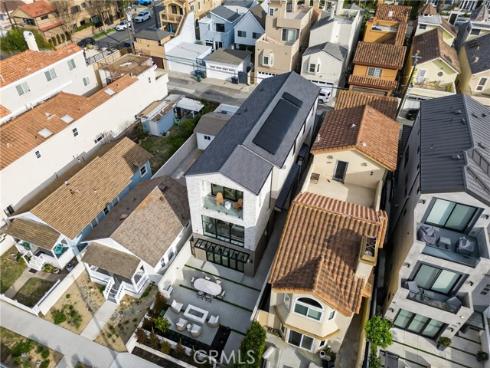 520  11th   Street, Huntington Beach, CA