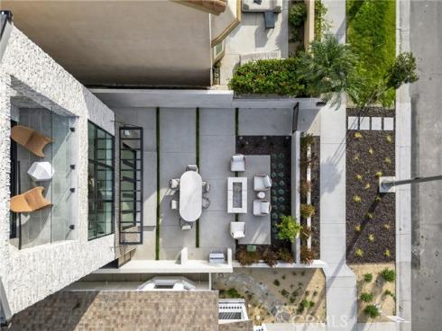 520  11th   Street, Huntington Beach, CA