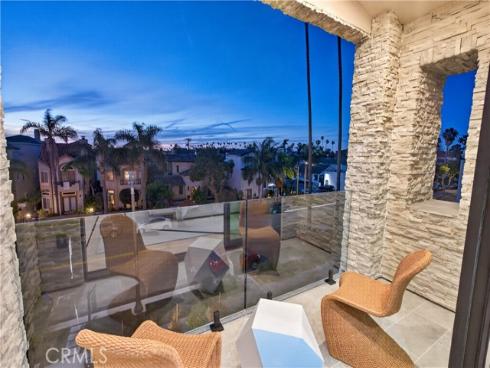 520  11th   Street, Huntington Beach, CA