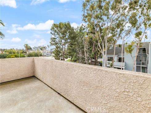 4561  Warner  302 , Huntington Beach, CA