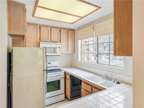 4561  Warner  302 , Huntington Beach, CA