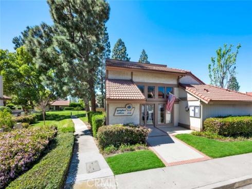 8466  Idlewild  , Huntington Beach, CA