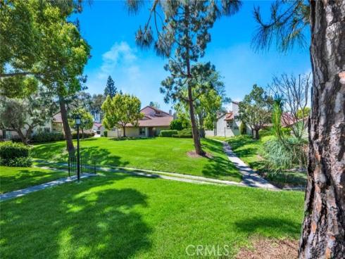 8466  Idlewild  , Huntington Beach, CA