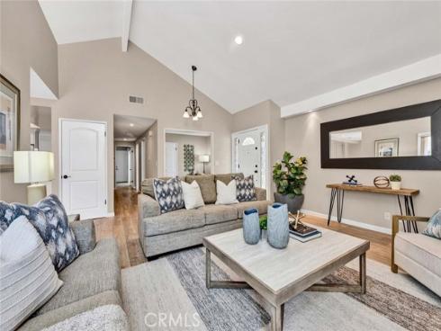 8466  Idlewild  , Huntington Beach, CA