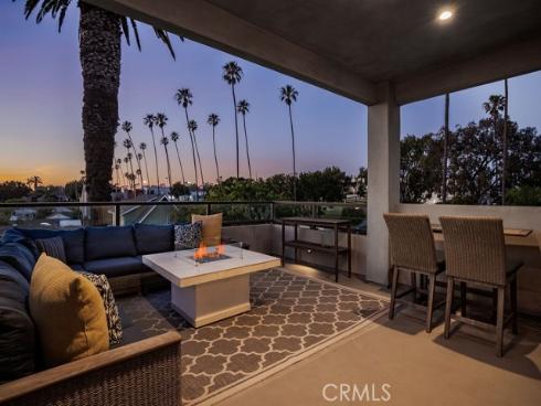 624  14th   Street, Huntington Beach, CA