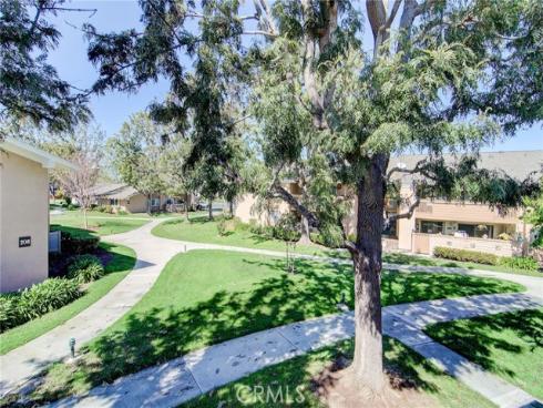 8788  Coral Springs  207F  Court, Huntington Beach, CA
