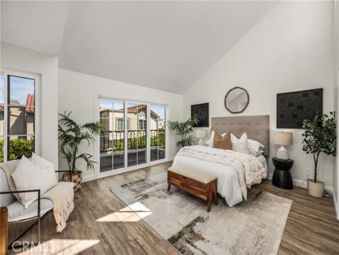 19275  Meadowood Circle  , Huntington Beach, CA