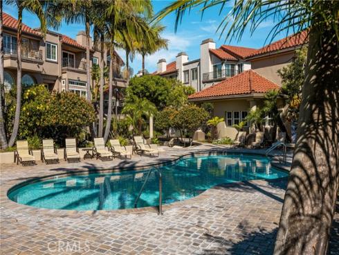 19275  Meadowood Circle  , Huntington Beach, CA