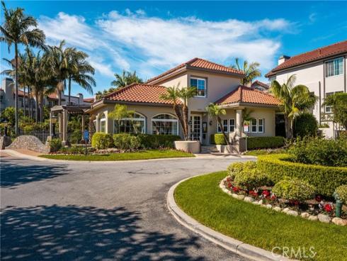 19275  Meadowood Circle  , Huntington Beach, CA