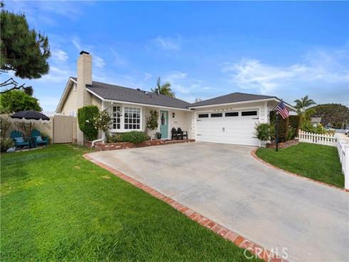 20851  Lancelot   Lane, Huntington Beach, CA