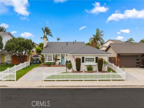20851  Lancelot   Lane, Huntington Beach, CA