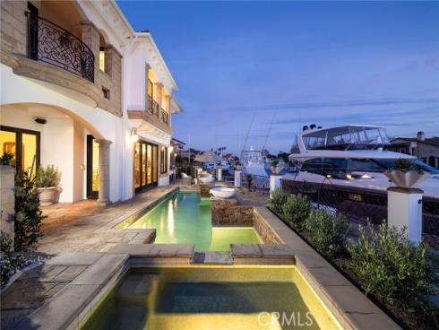 16111  Santa Barbara   Lane, Huntington Beach, CA