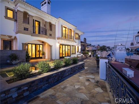 16111  Santa Barbara   Lane, Huntington Beach, CA