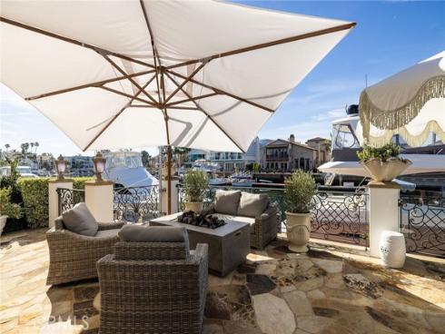 16111 Santa Barbara Lane, Huntington Beach, CA