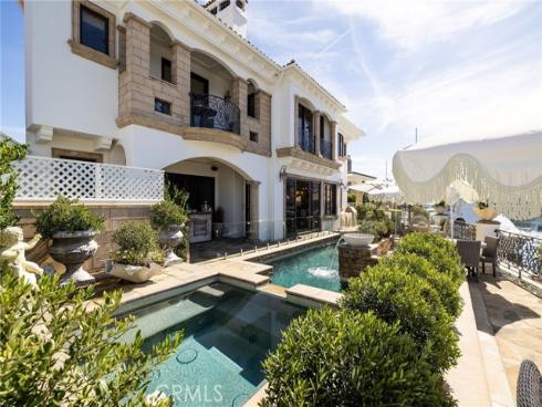 16111 Santa Barbara Lane, Huntington Beach, CA