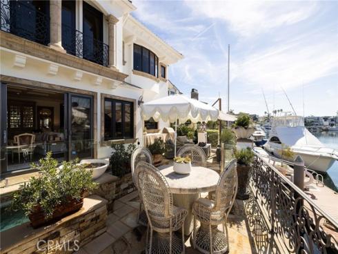 16111 Santa Barbara Lane, Huntington Beach, CA