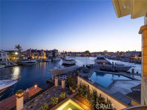 16111 Santa Barbara Lane, Huntington Beach, CA