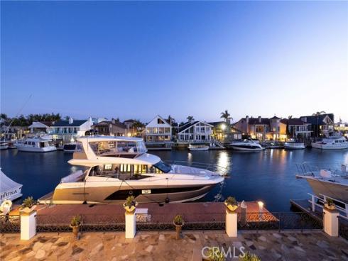 16111  Santa Barbara   Lane, Huntington Beach, CA