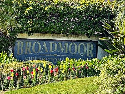 3207  Moritz  41  Drive, Huntington Beach, CA