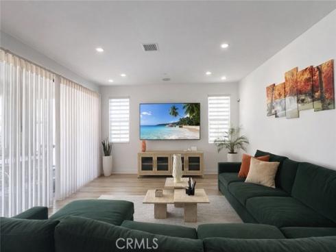 5721  Windbourne  , Huntington Beach, CA