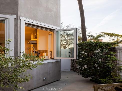 428  7th  , Huntington Beach, CA