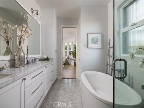 428  7th  , Huntington Beach, CA