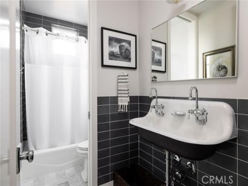 428  7th  , Huntington Beach, CA